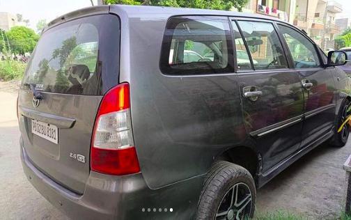 Toyota Innova 2.5 G4 7 STR 2013