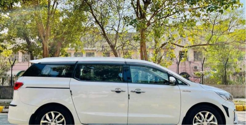 Kia Carnival Limousine 7 STR 2021