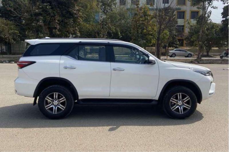 Toyota Fortuner Legender 2.8 4x4 AT 2021