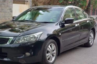 Honda Accord 2.4 AT 2011