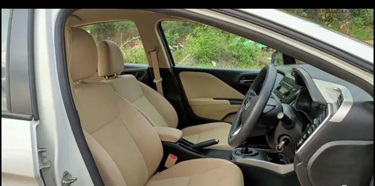 Honda City V CVT i-VTEC 2018