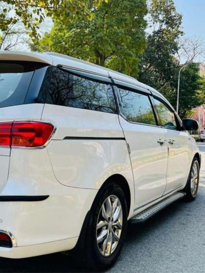 Kia Carnival Limousine 7 STR 2021