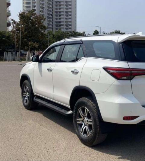 Toyota Fortuner Legender 2.8 4x4 AT 2021