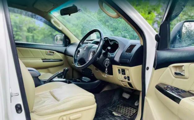 Toyota Fortuner 3.0 4X2 AT 2014