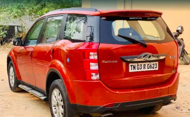 Mahindra XUV500 W10 2015