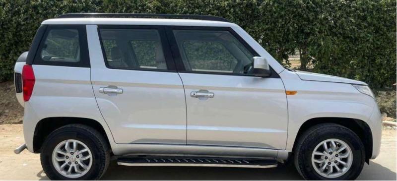 Mahindra TUV300 T8 2016