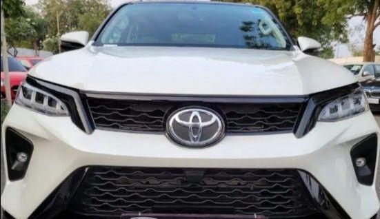 Toyota Fortuner 2.8 4x2 MT BS6 2021