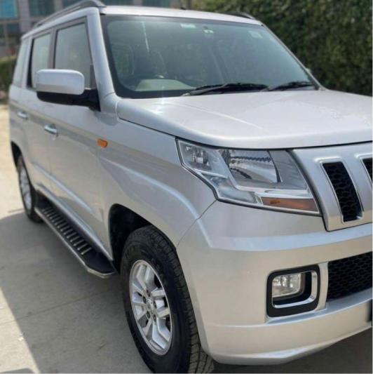 Mahindra TUV300 T8 2016