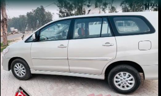 Toyota Innova 2.5 V 7 STR 2012