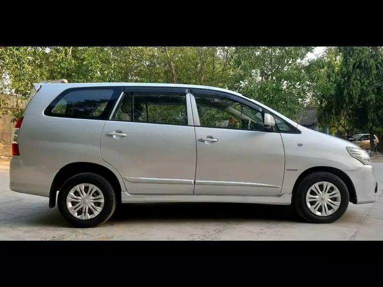 Toyota Innova 2.5 EV CS 7 STR BS IV 2012