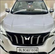 Mahindra XUV700 AX 7 Petrol AT 7 STR 2021