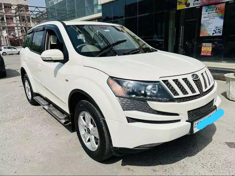Mahindra XUV500 W11 AT 2018