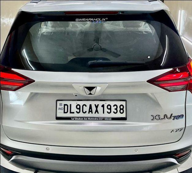 Mahindra XUV700 AX 7 Petrol AT 7 STR 2021