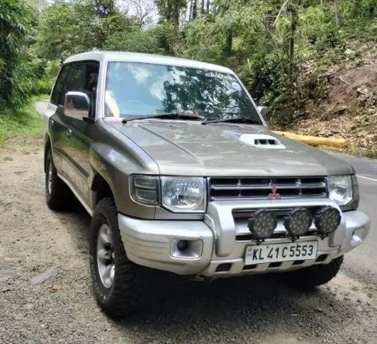 Mitsubishi Pajero SFX 2.8 2010