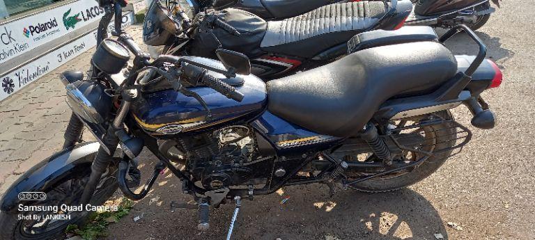 Bajaj Avenger 220cc 2016