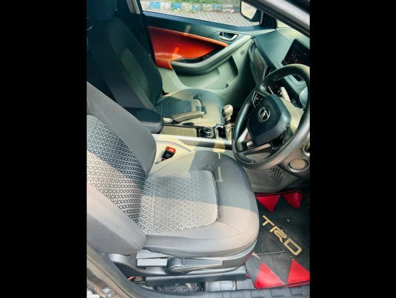 Tata Nexon XE Petrol 2020