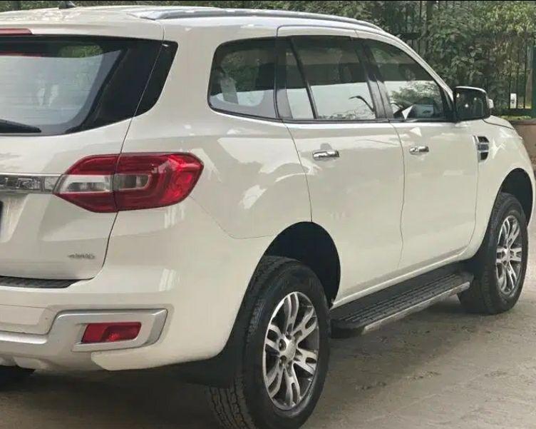 Ford Endeavour Titanium 3.2 4x4 AT 2017