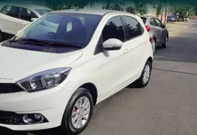 Tata Tiago Revotron XZ 2018