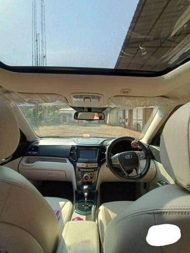 Mahindra XUV300 W8 (O) Petrol BS6 2021