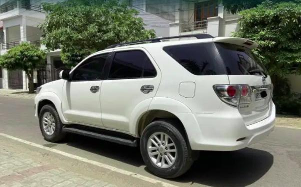 Toyota Fortuner 2.8 4x2 MT 2014