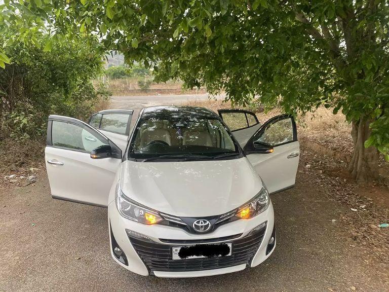 Toyota Yaris J CVT BS6 2020