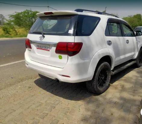 Toyota Fortuner 3.0 4x2 MT 2013