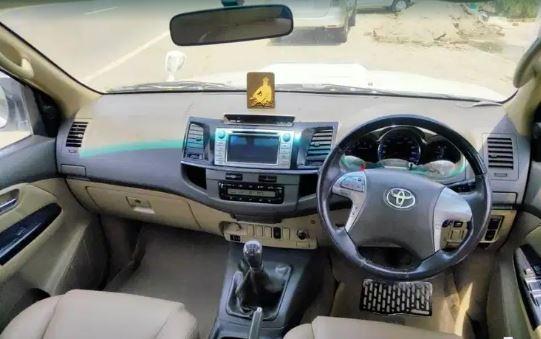 Toyota Fortuner 3.0 4x2 MT 2013