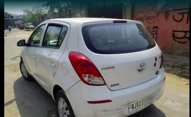 Hyundai i20 Sportz 1.4 CRDi 2013