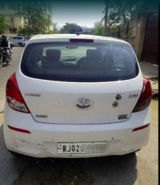 Hyundai i20 Sportz 1.4 CRDi 2013