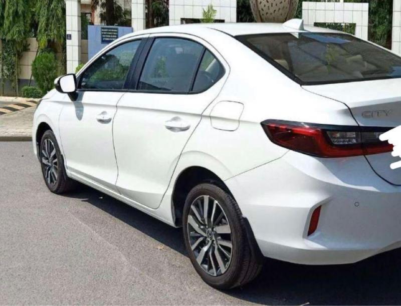 Honda City 5th Generation ZX Petrol 2022