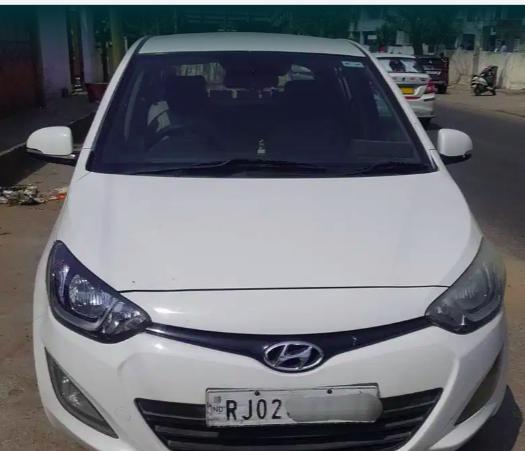 Hyundai i20 Sportz 1.4 CRDi 2013