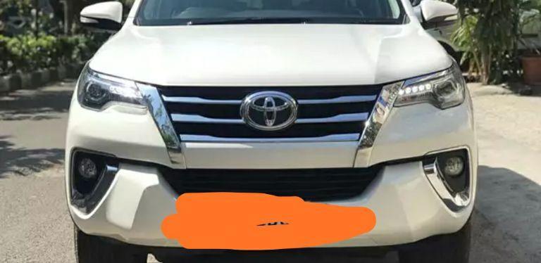 Toyota Fortuner 2.8 4x2 AT 2018