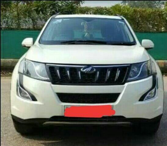 Mahindra XUV500 W9 AT 2018