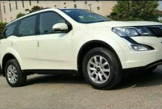 Mahindra XUV500 W9 AT 2018