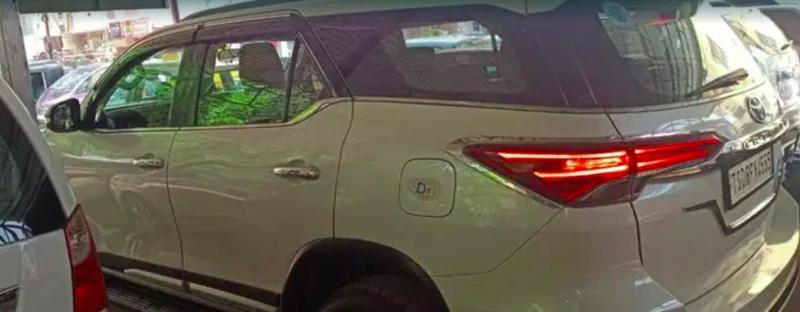 Toyota Fortuner 2.8 4x2 MT 2018