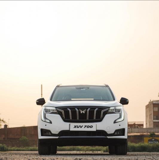 Mahindra XUV700 AX7 DIESEL AT 7 STR 2022