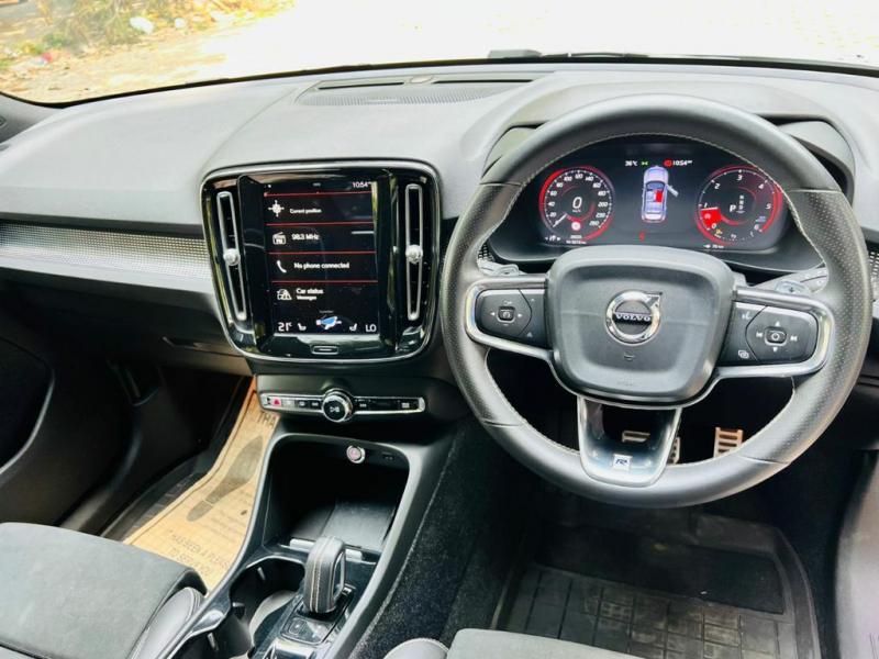 Volvo XC40 D4 R-Design 2019