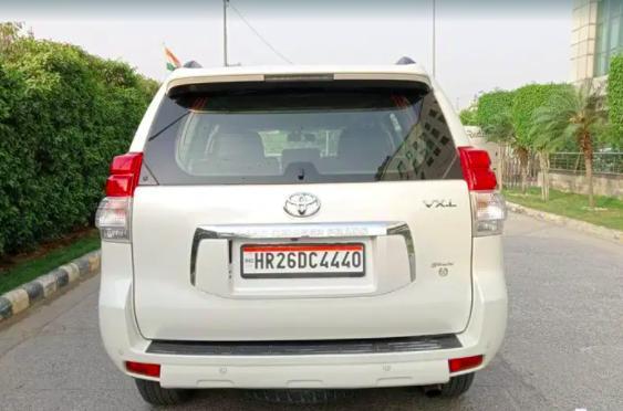 Toyota Land Cruiser LC200 VX 1 STANDARD 2010