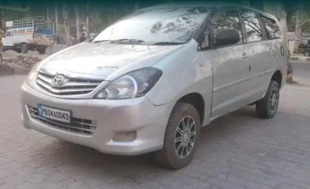 Toyota Innova 2.5 EV PS 7 STR 2008