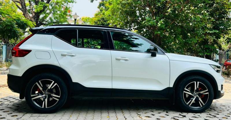 Volvo XC40 D4 R-Design 2019