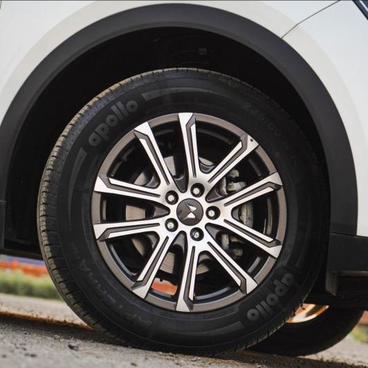 Mahindra XUV700 AX7 DIESEL AT 7 STR 2022