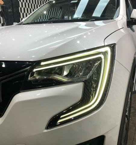 Mahindra XUV700 AX 3 Petrol AT 5 STR 2021