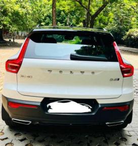 Volvo XC40 D4 R-Design 2019