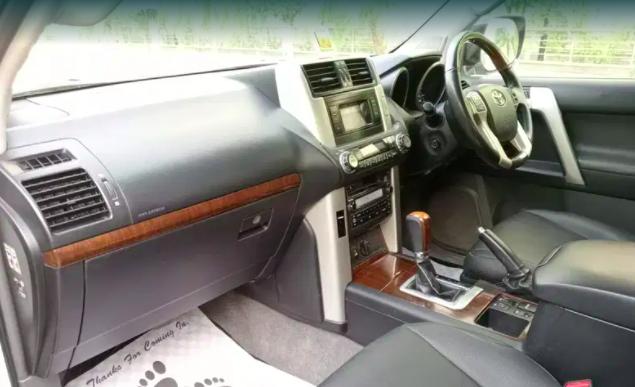 Toyota Land Cruiser LC200 VX 1 STANDARD 2010