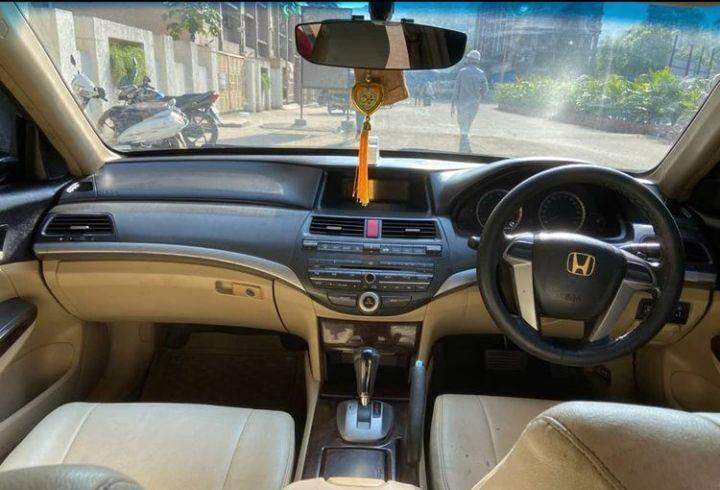 Honda Accord 2.4 Elegance MT 2011