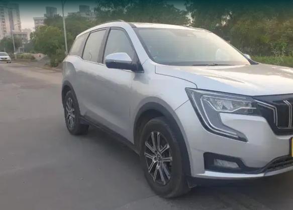 Mahindra XUV700 AX 7 Petrol AT 7 STR 2022