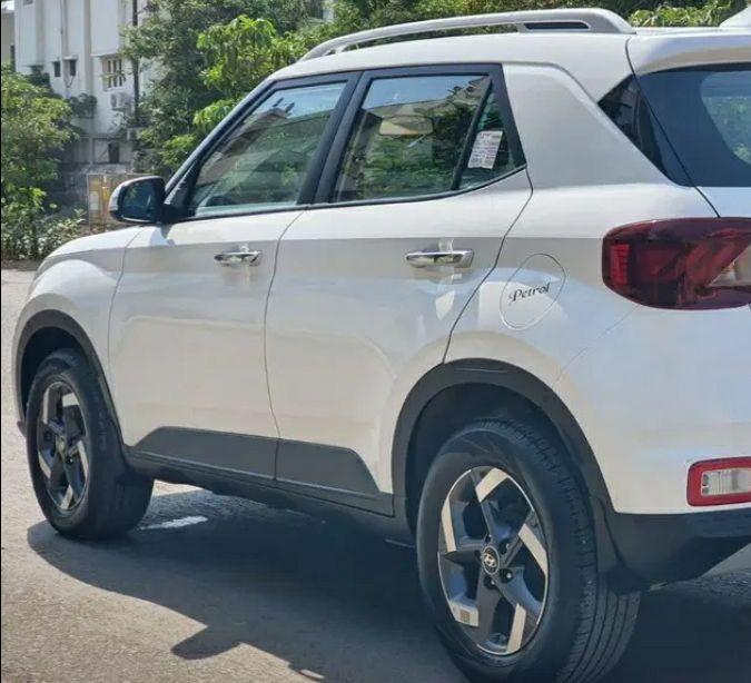 Hyundai Venue S 1.2 Petrol 2022