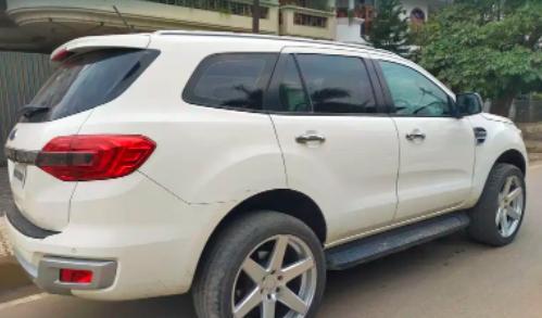 Ford Endeavour Titanium 3.2 4x4 AT 2018