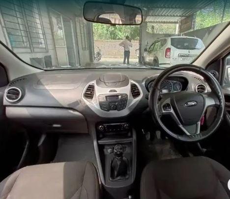 Ford Figo 1.2P TITANIUM MT 2016