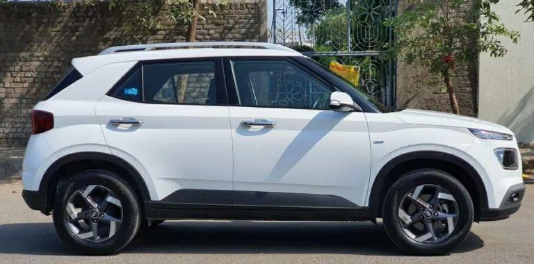 Hyundai Venue S 1.2 Petrol 2022